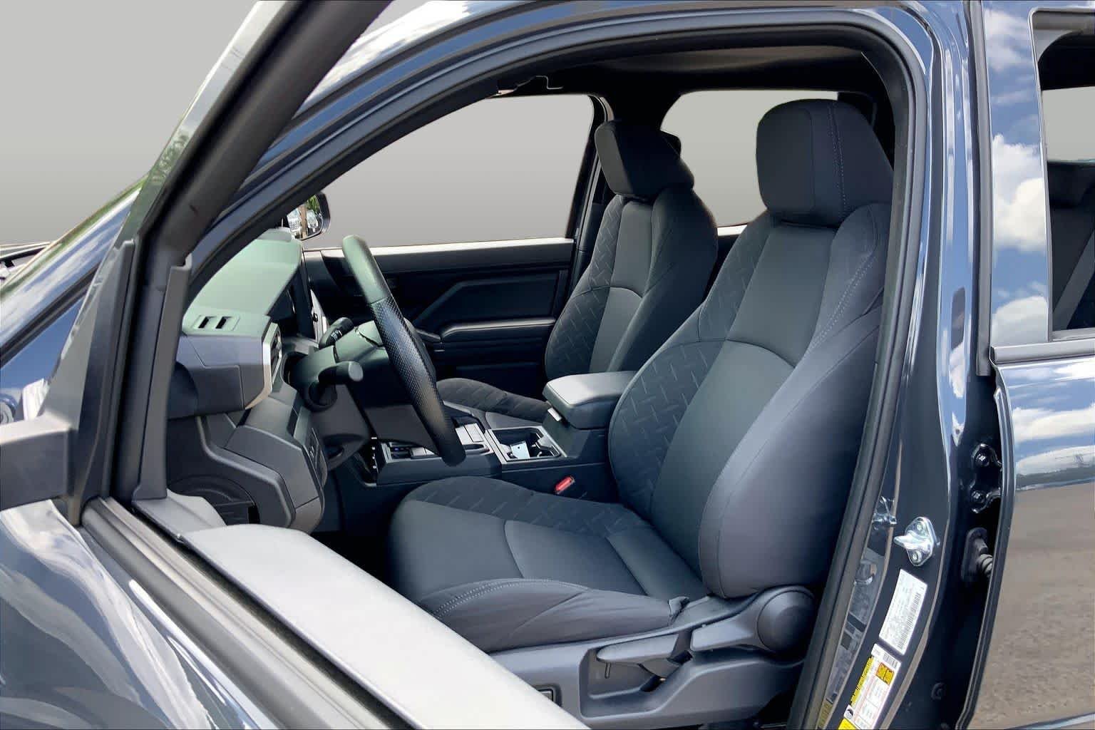 Used 2025 Underground Toyota SR image 8