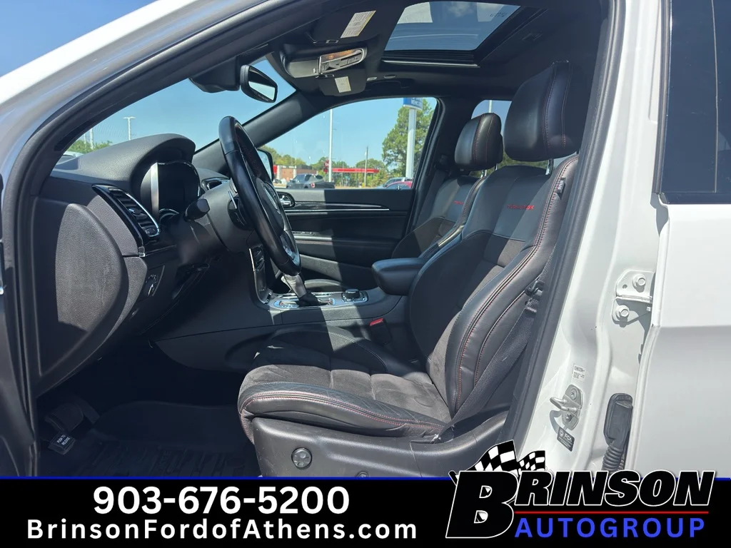 Used 2021 Bright White Clearcoat Jeep Trailhawk image 29