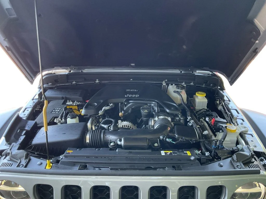 Used 2021 Silver Jeep Rubicon image 14
