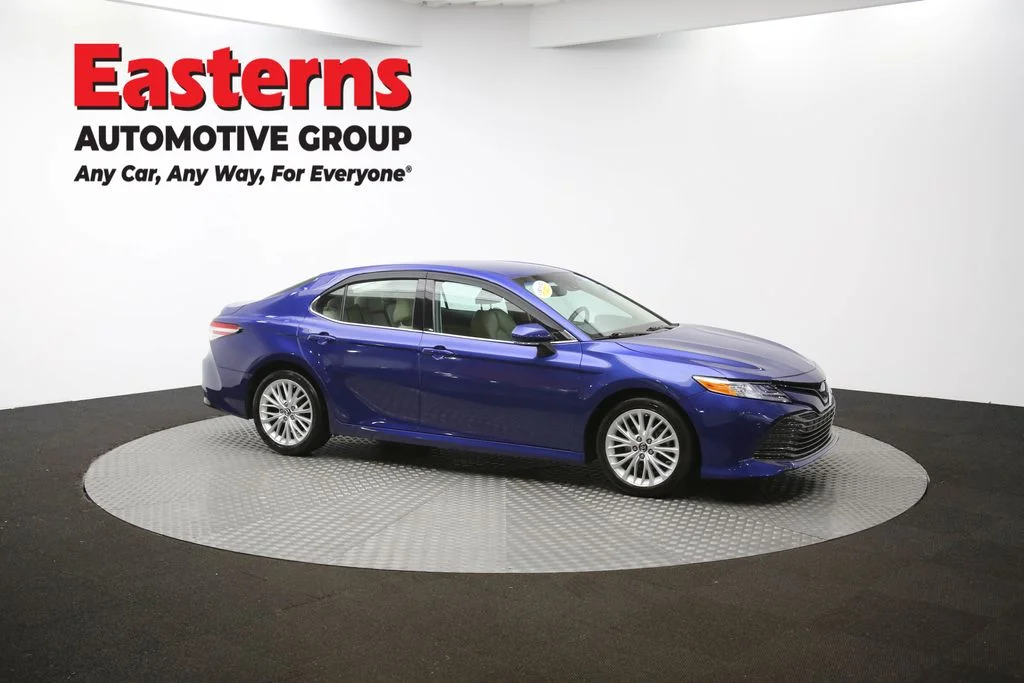 Used 2018 Blue Toyota XLE image 44