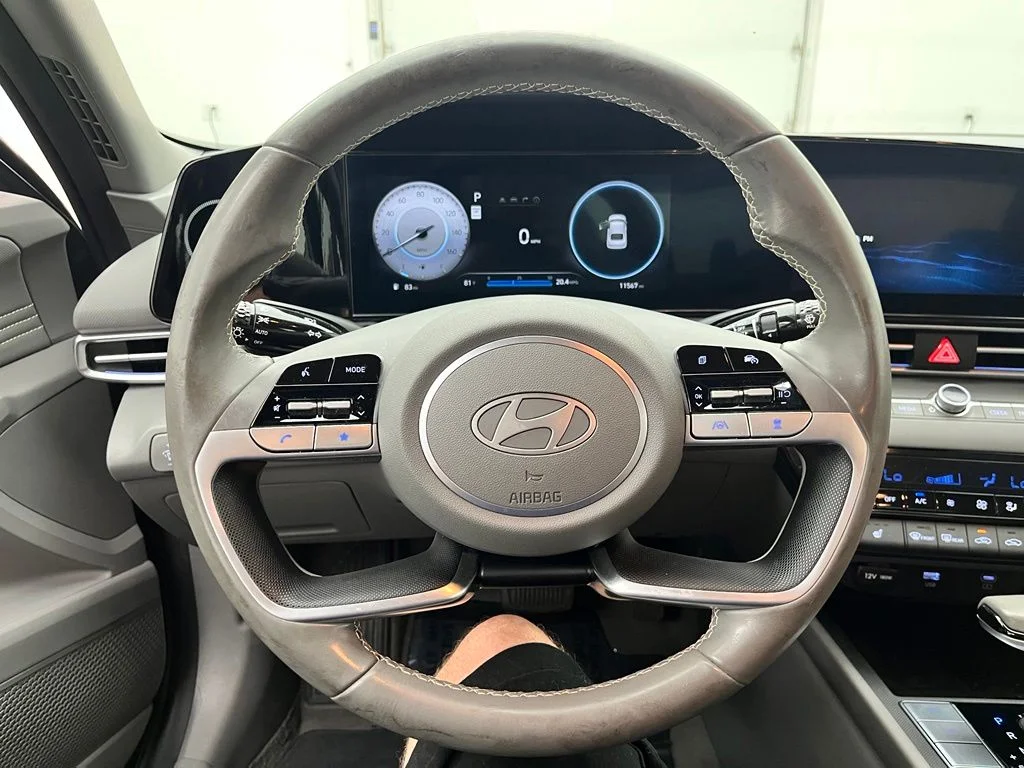 Used 2024 Gray Hyundai SEL image 21