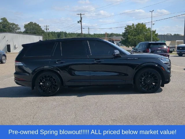 Used 2024 Black Lincoln Reserve image 14