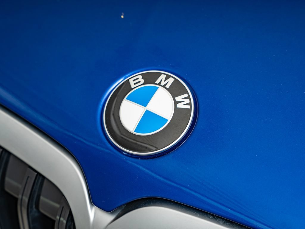 Used 2026 Marina Bay Blue Metallic BMW M60i image 12