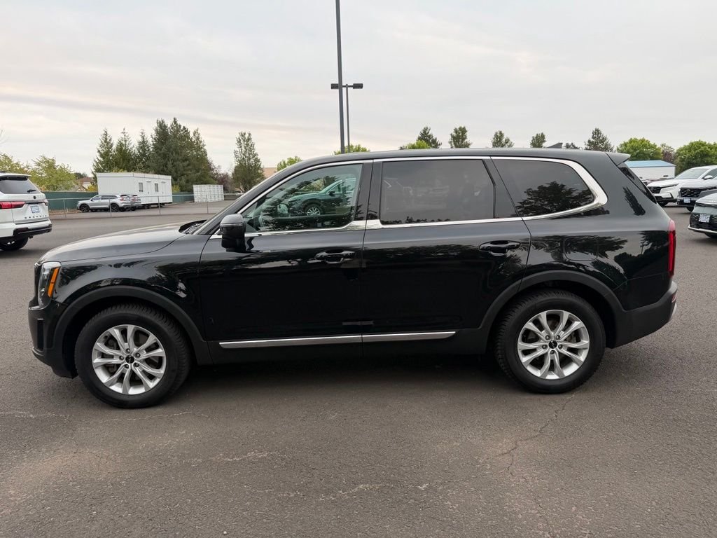 Used 2022 Ebony Black Kia LX image 5