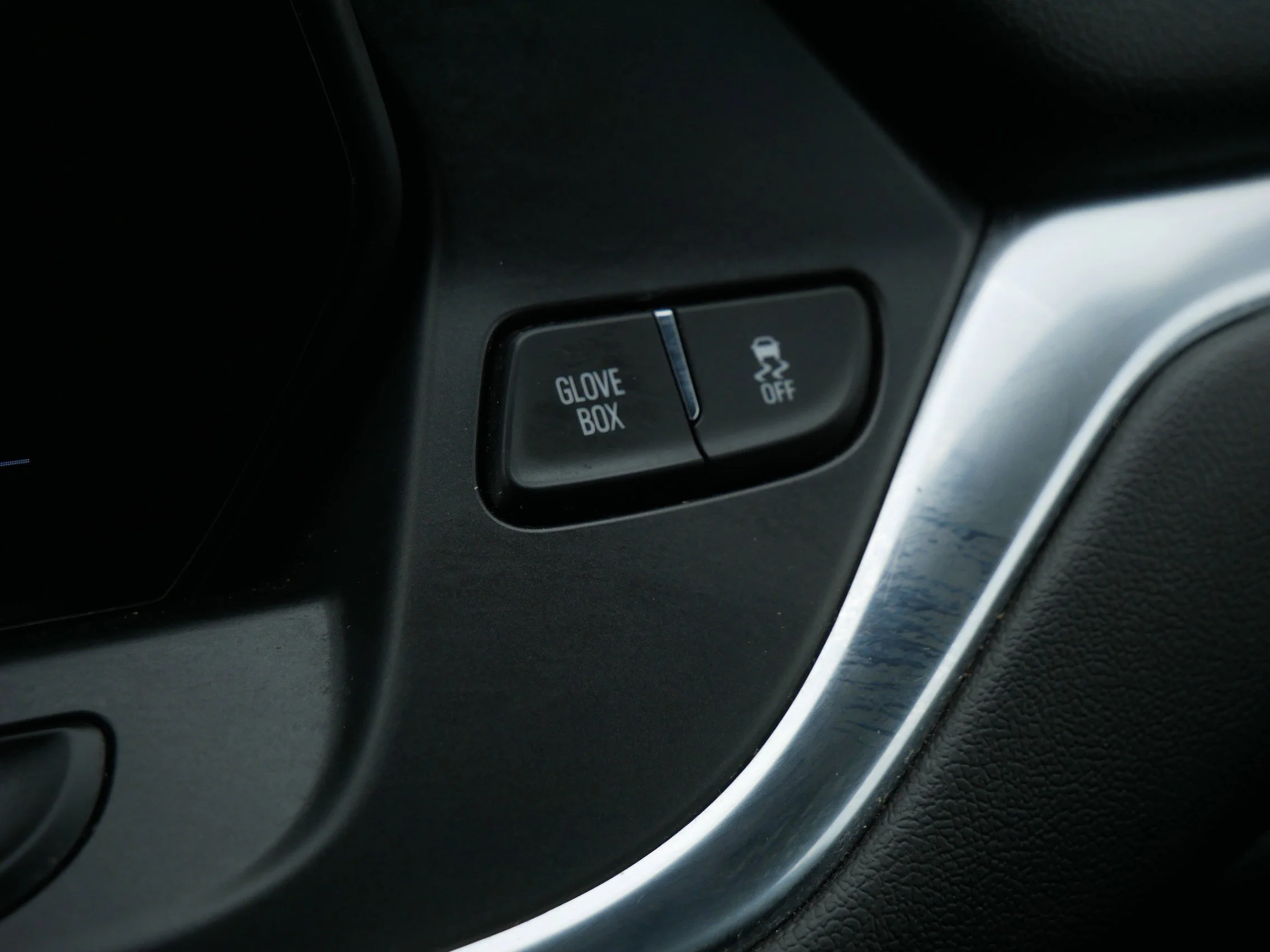 Used 2022 Black Chevrolet LT image 28