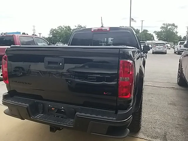 Used 2022 Black Chevrolet Z71 image 22