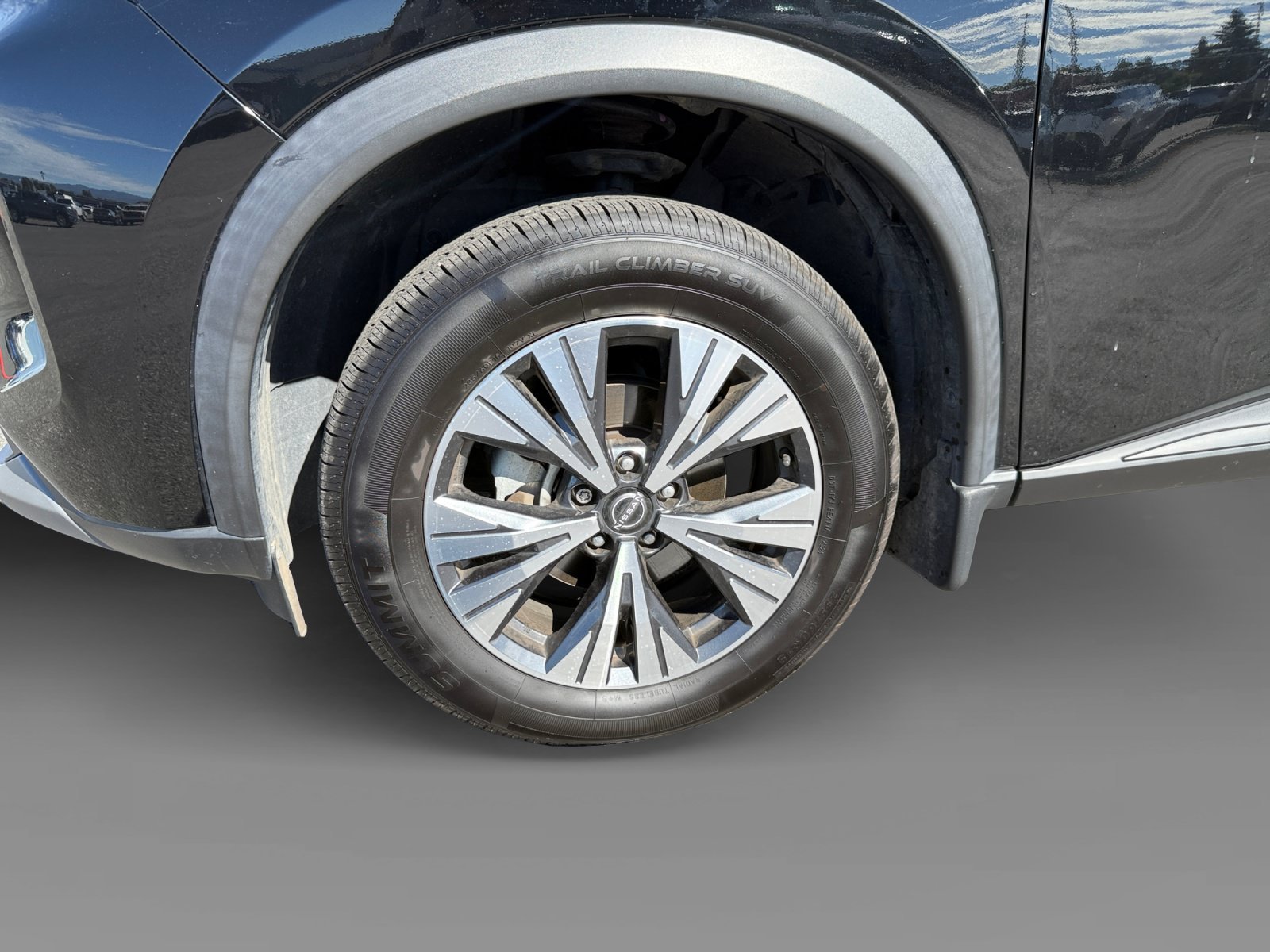Used 2023 Super Black Nissan SV image 9