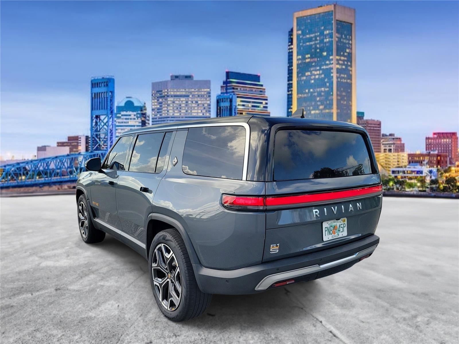 Used 2024 Rivian R1S Adventure with VIN 7PDSGABA6RN039863 for sale in Jacksonville, FL
