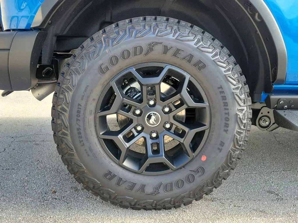 New 2026 Velocity Blue Metallic Ford Badlands® image 6