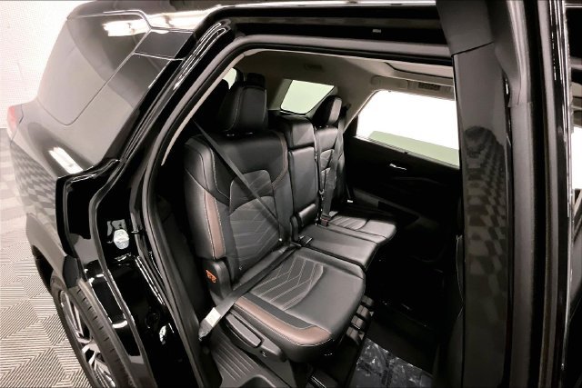 Used 2023 Super Black Nissan Platinum image 26