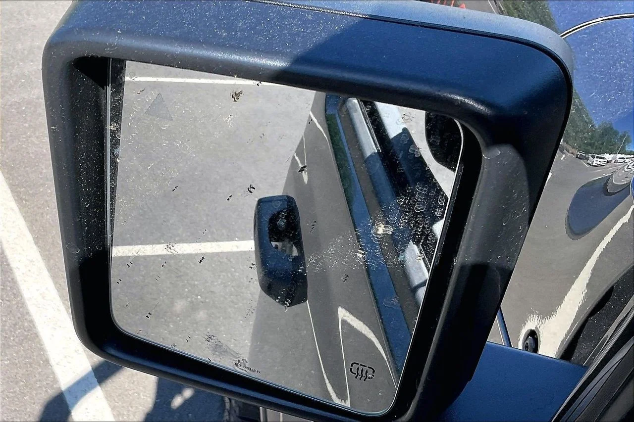 New 2026 Granite Crystal Metallic Clearcoat Jeep Mojave X image 22
