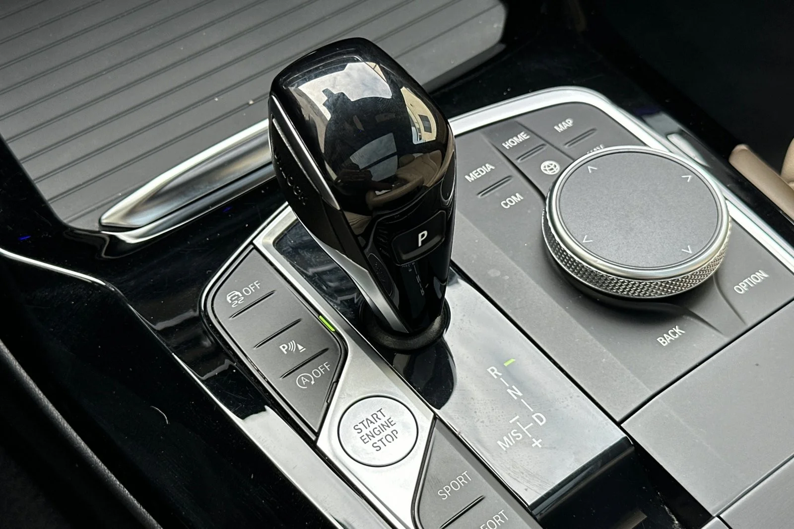 Used 2023 Black Sapphire Metallic BMW sDrive30i image 21