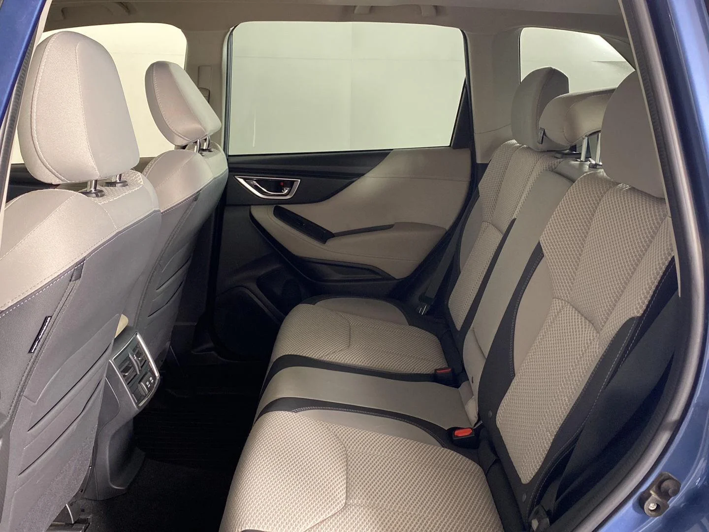 Used 2022 Horizon Blue Pearl Subaru Premium image 15