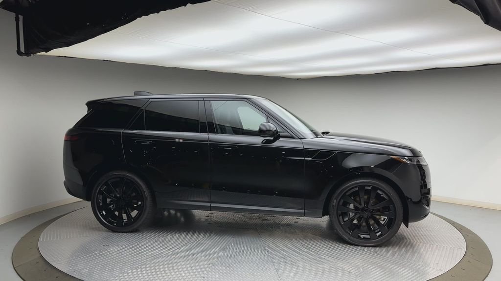 New 2026 Santorini Black LAND ROVER SE image 9
