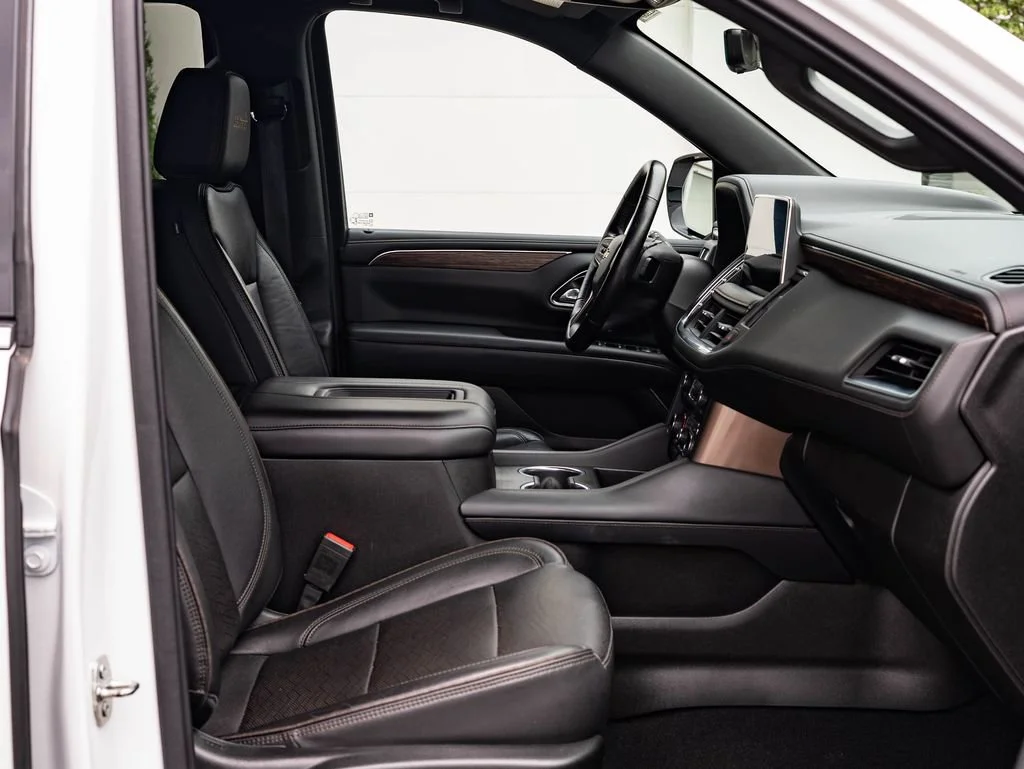 Used 2021 Summit White Chevrolet High Country image 26