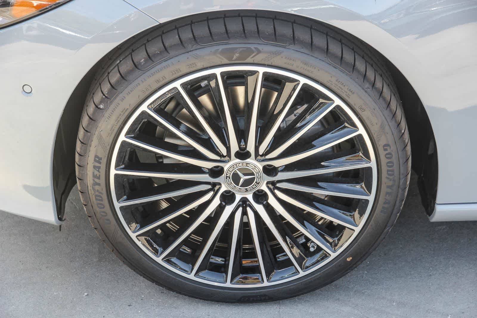 New 2026 MANUFAKTUR Alpine Grey Mercedes-Benz C 300 image 10