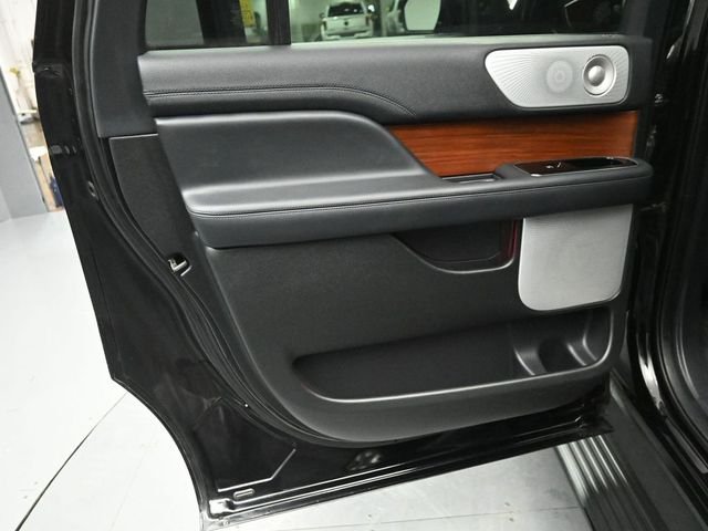 2022 LINCOLN NAVIGATOR L - Image 23