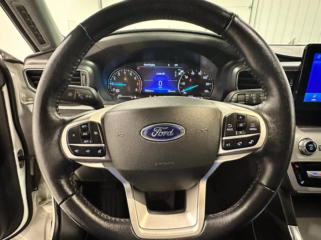 Used 2022 White Ford XLT image 35