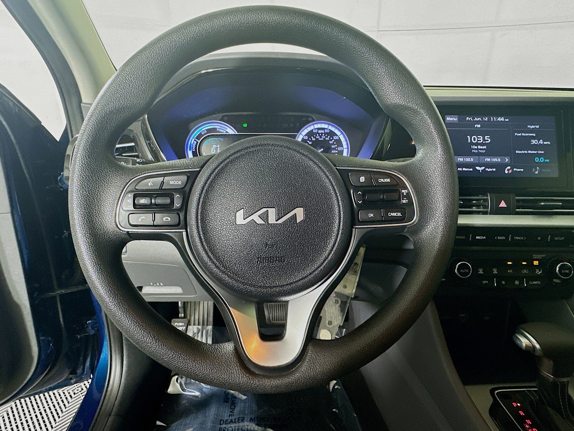 Used 2022 Deep Cerulean Kia LX image 15
