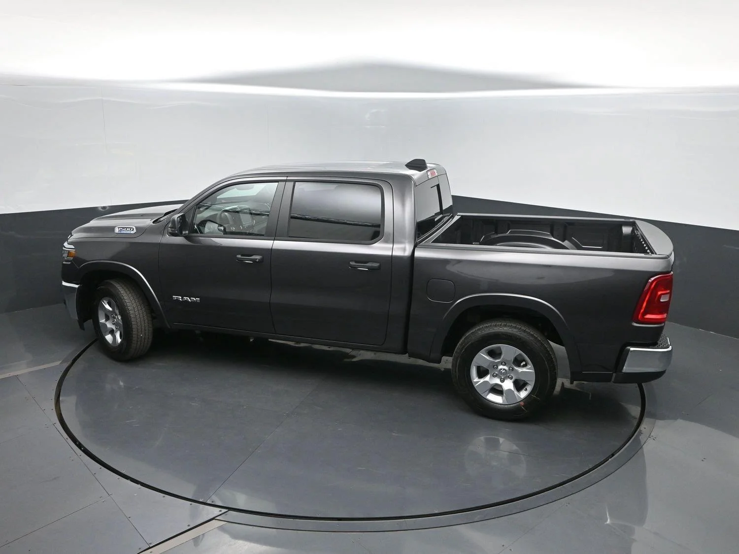 New 2027 Granite Crystal Metallic Clear-Coat Exterior Paint RAM Big Horn image 38