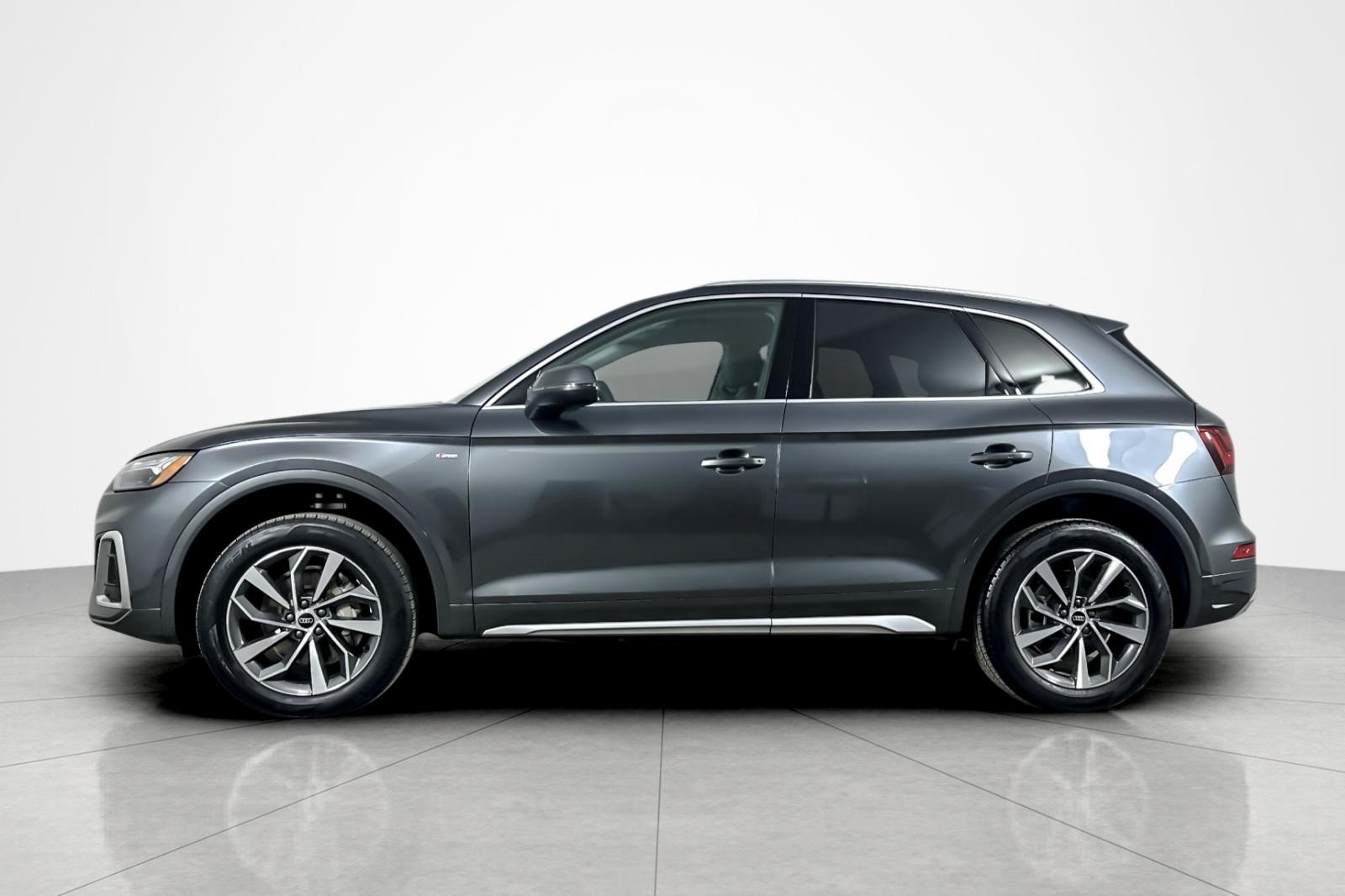 Used 2023 Daytona Gray Pearl Effect Audi S line Premium 45 TFSI quattro image 2