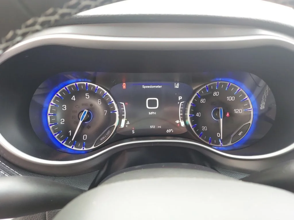 2026 Chrysler Pacifica Select - Photo 14