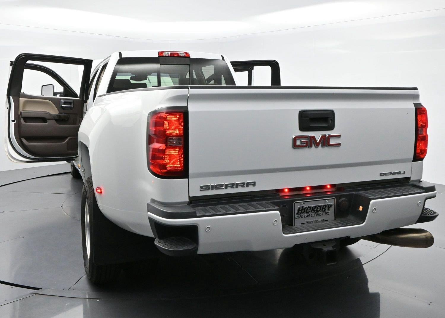 Used 2016 Summit White GMC Denali image 44