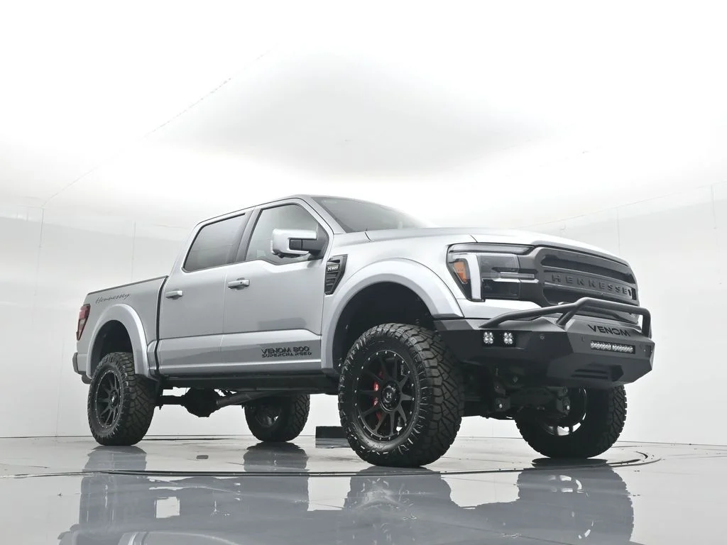 New 2025 Iconic Silver Metallic Ford Lariat image 56