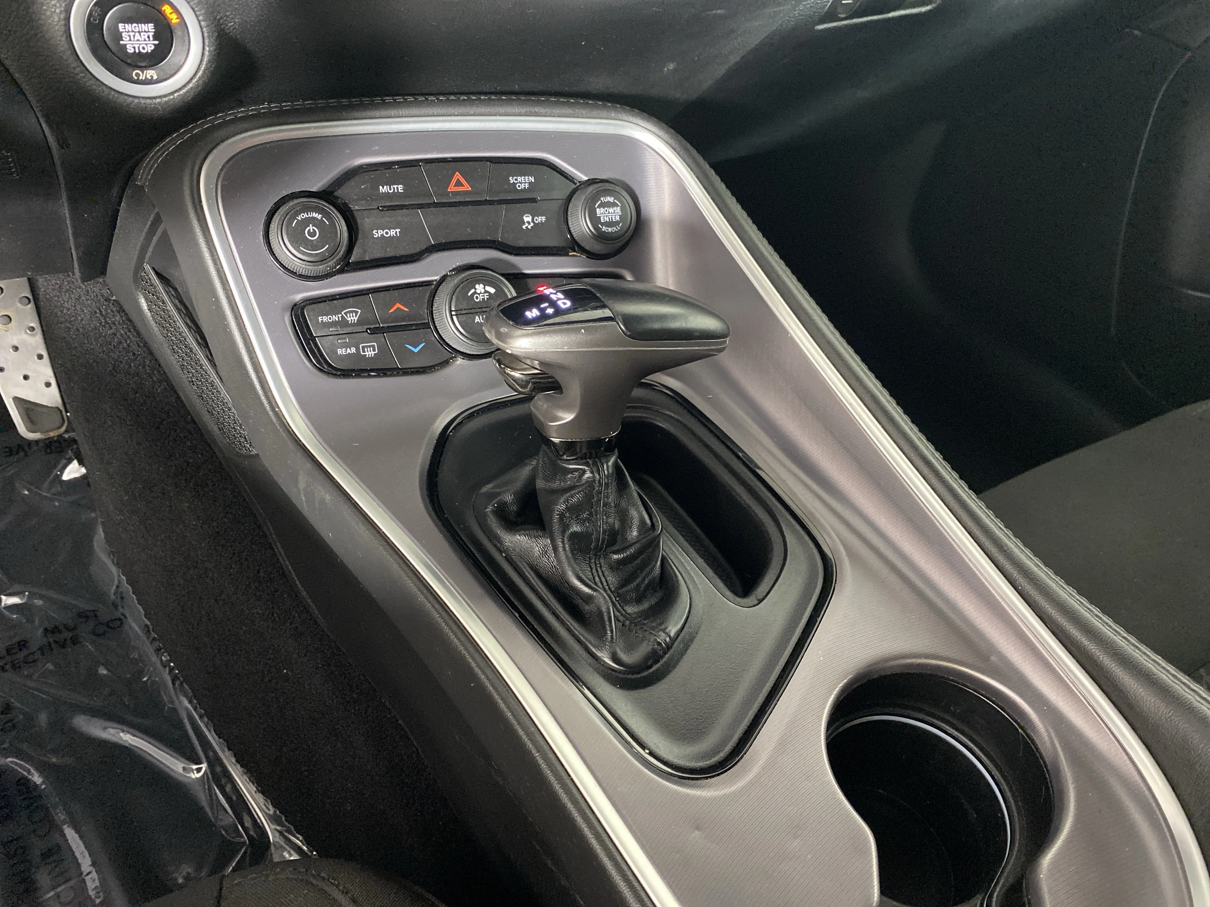 Used 2019 Go Mango Dodge SXT image 26
