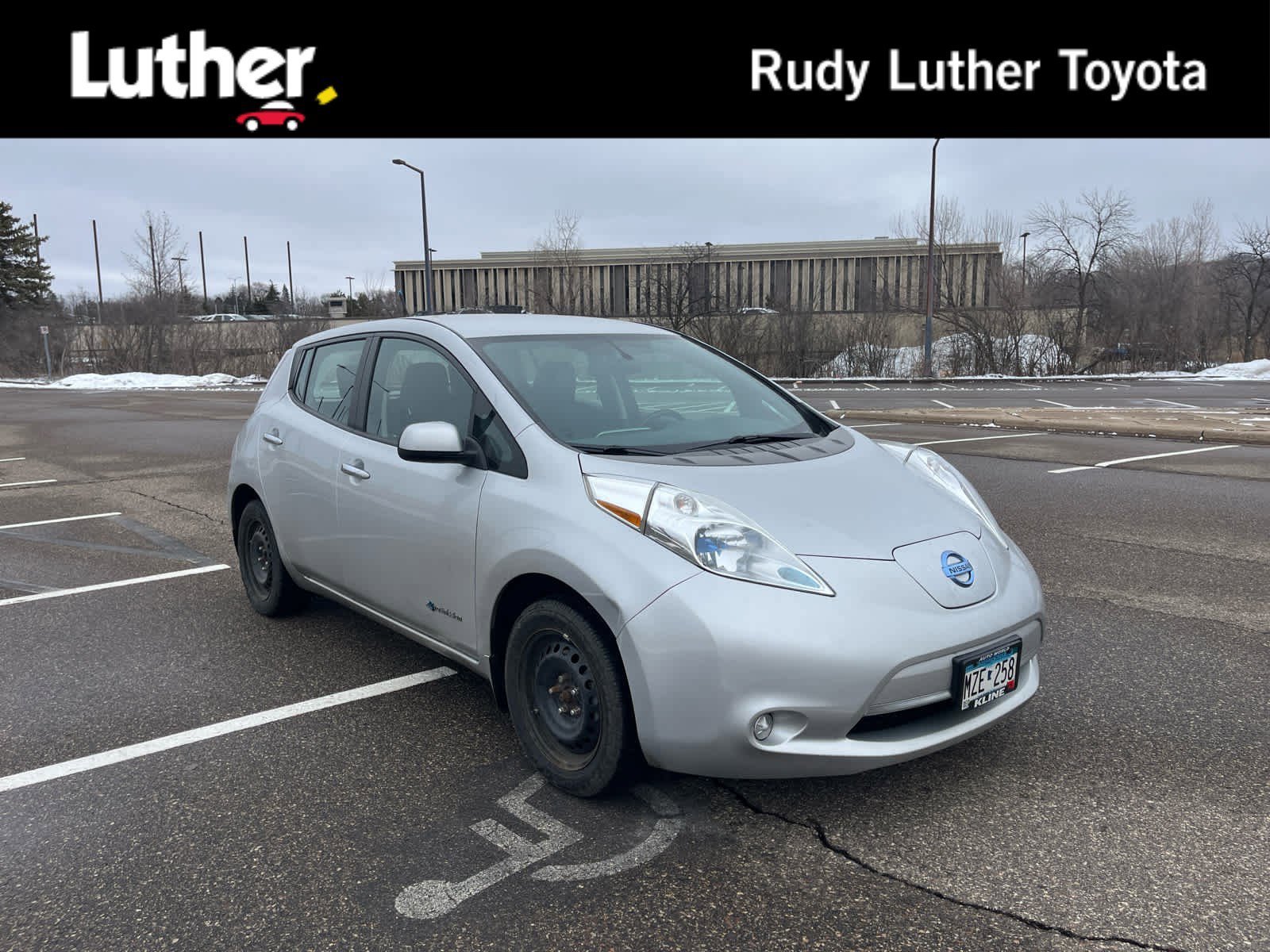2013 Nissan LEAF S