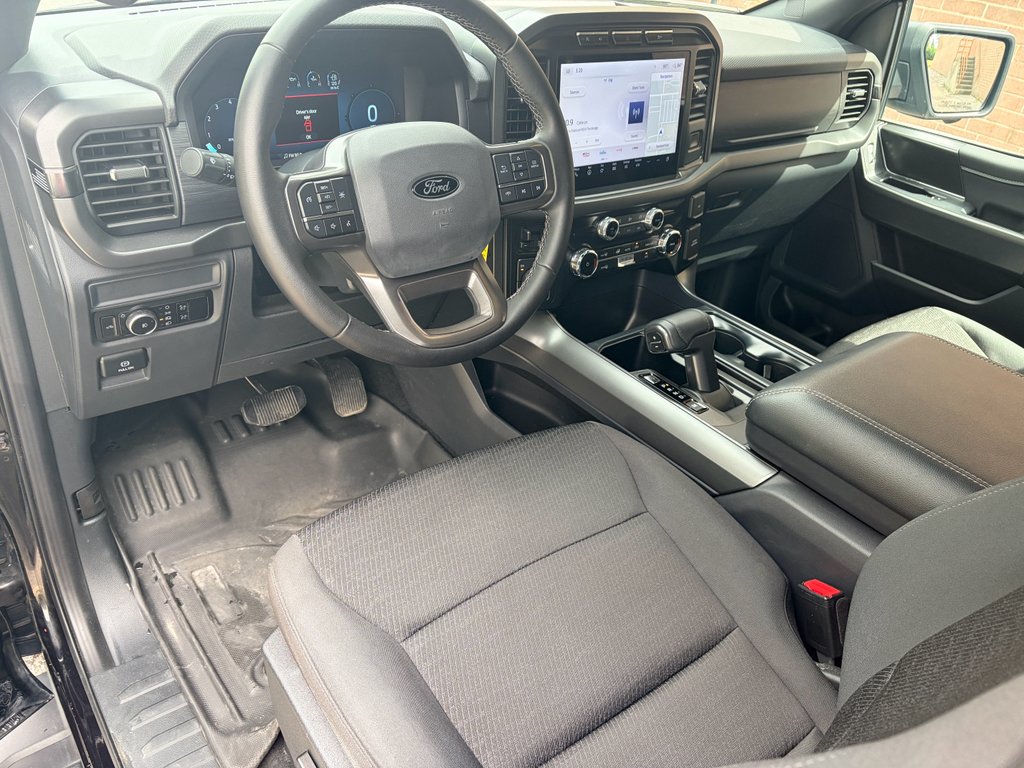 Used 2024 Agate Black Metallic Ford XLT image 13