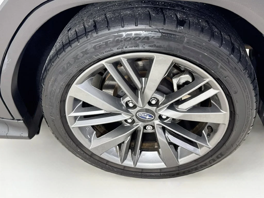 Used 2024 White Subaru Base image 33