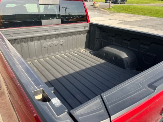 Used 2022 Cayenne Red Tintcoat GMC AT4 image 9