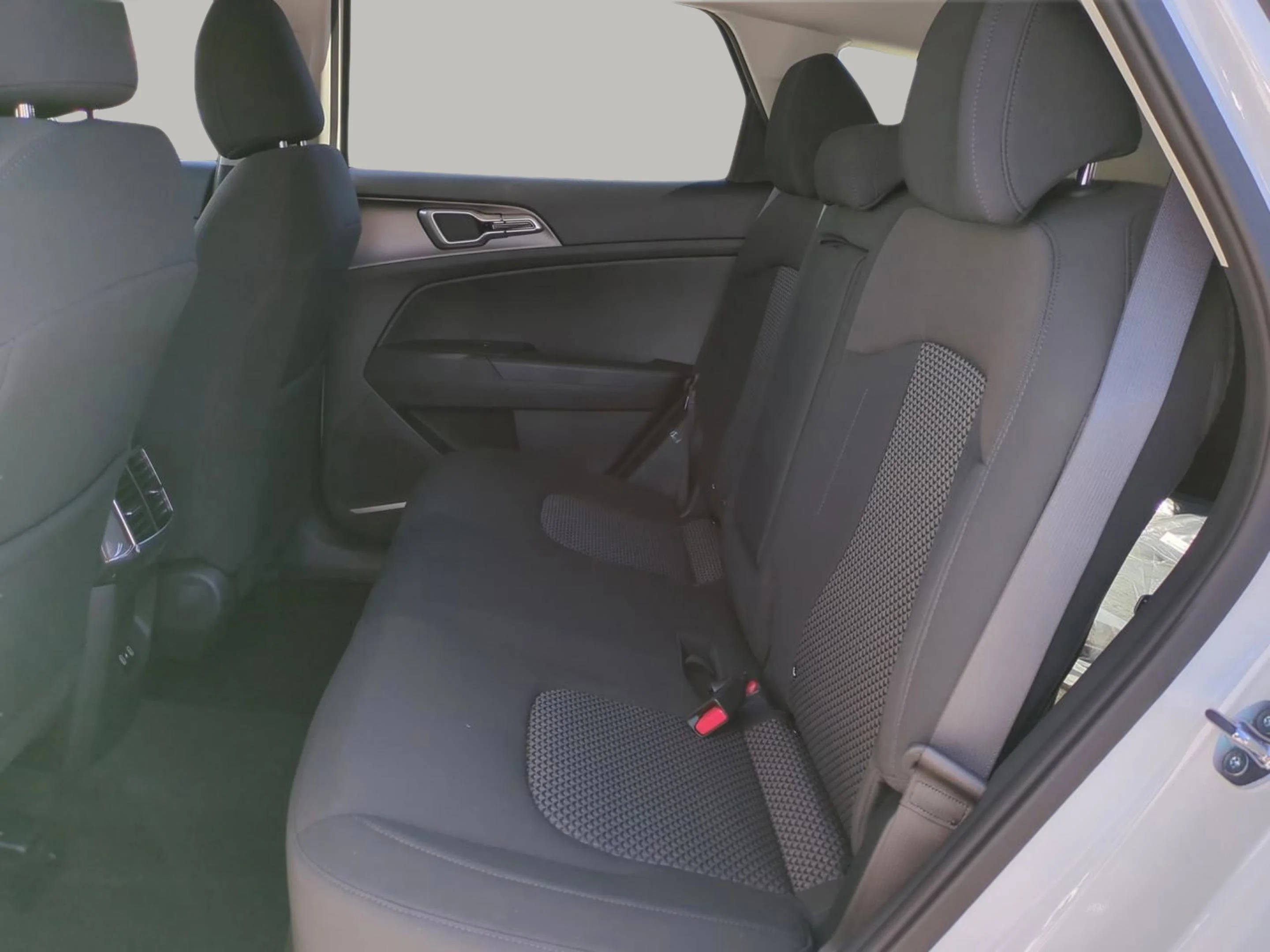 2026 Kia Sportage LX Hybrid - Photo 17