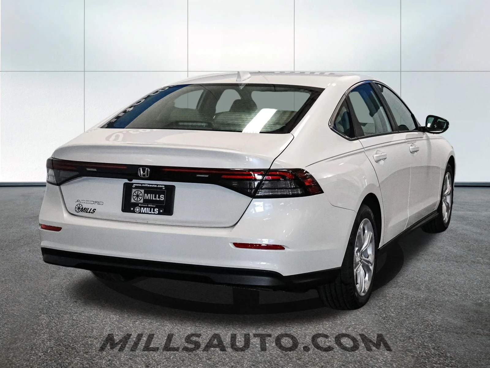 New 2026 Platinum White Pearl Honda LX image 7