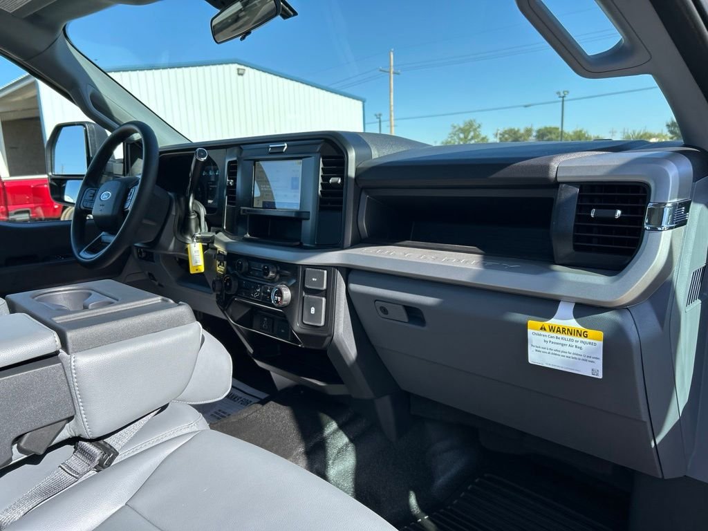 New 2026 Oxford White Ford XL image 45