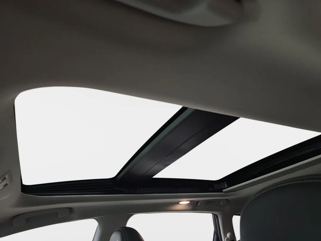 Used 2019 Brown Nissan Platinum image 31