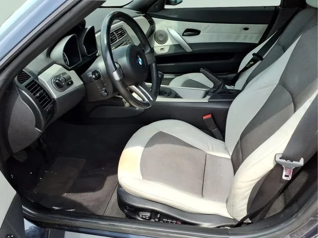 Used 2003  BMW 2.5i image 17