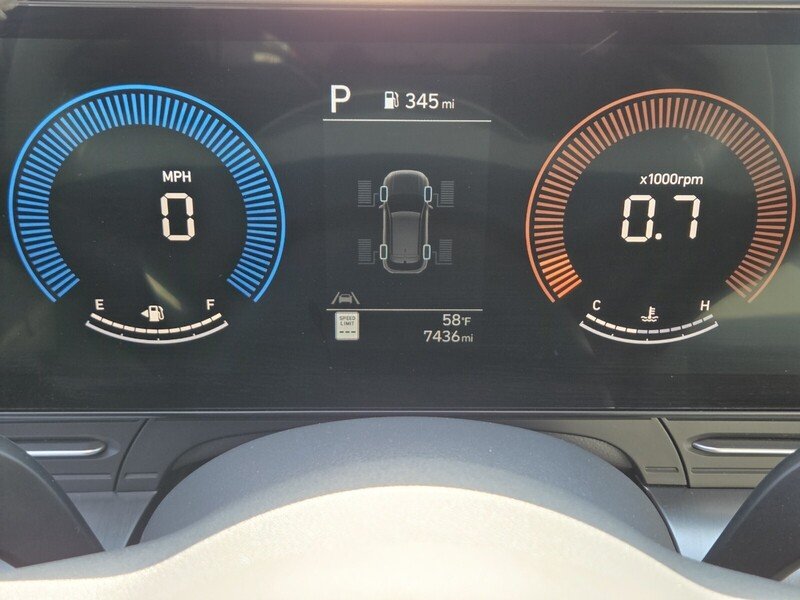 Used 2025 Black Hyundai SEL image 28