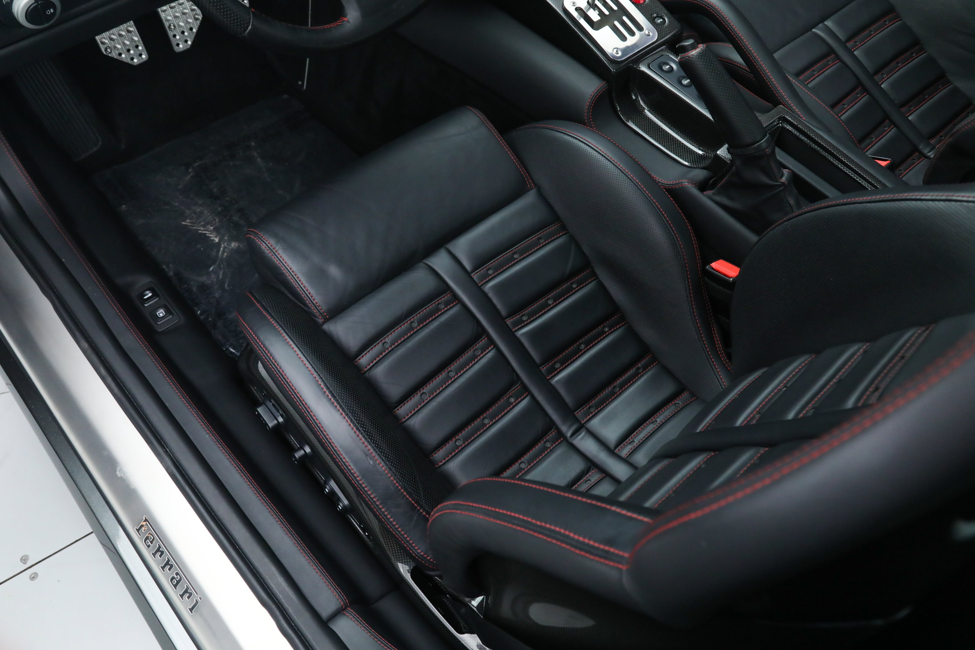 Used 2009 Gray Ferrari  image 28