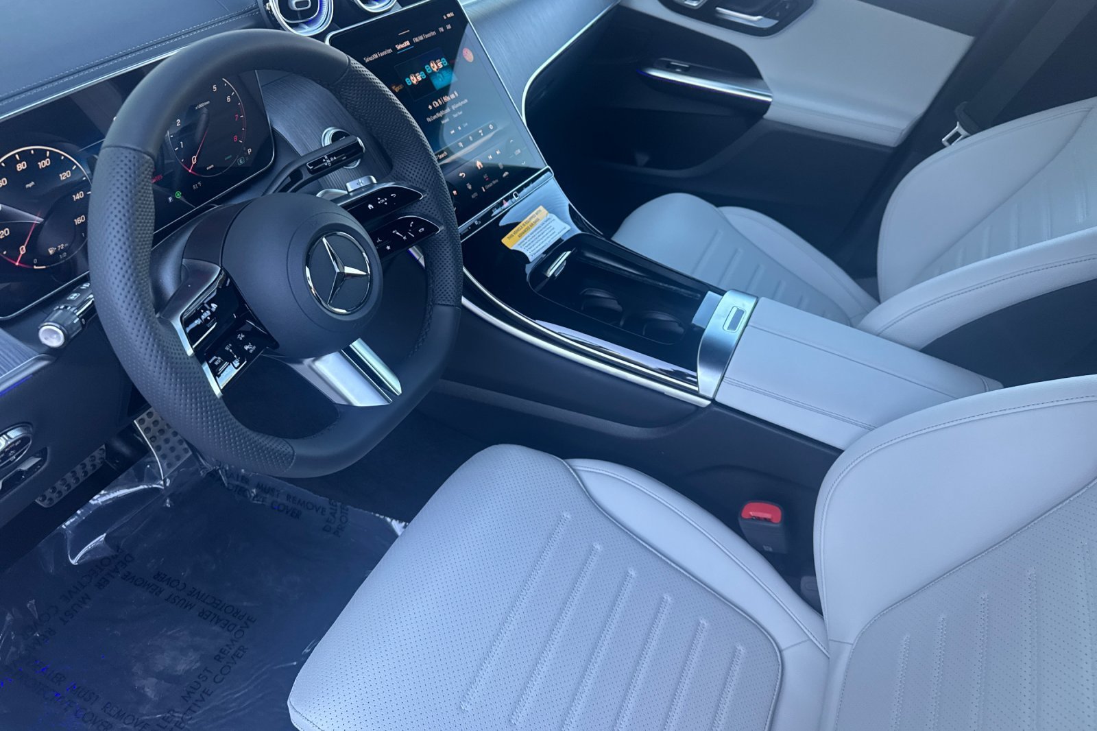 New 2027 Polar White Mercedes-Benz GLC 300 Coupe image 16