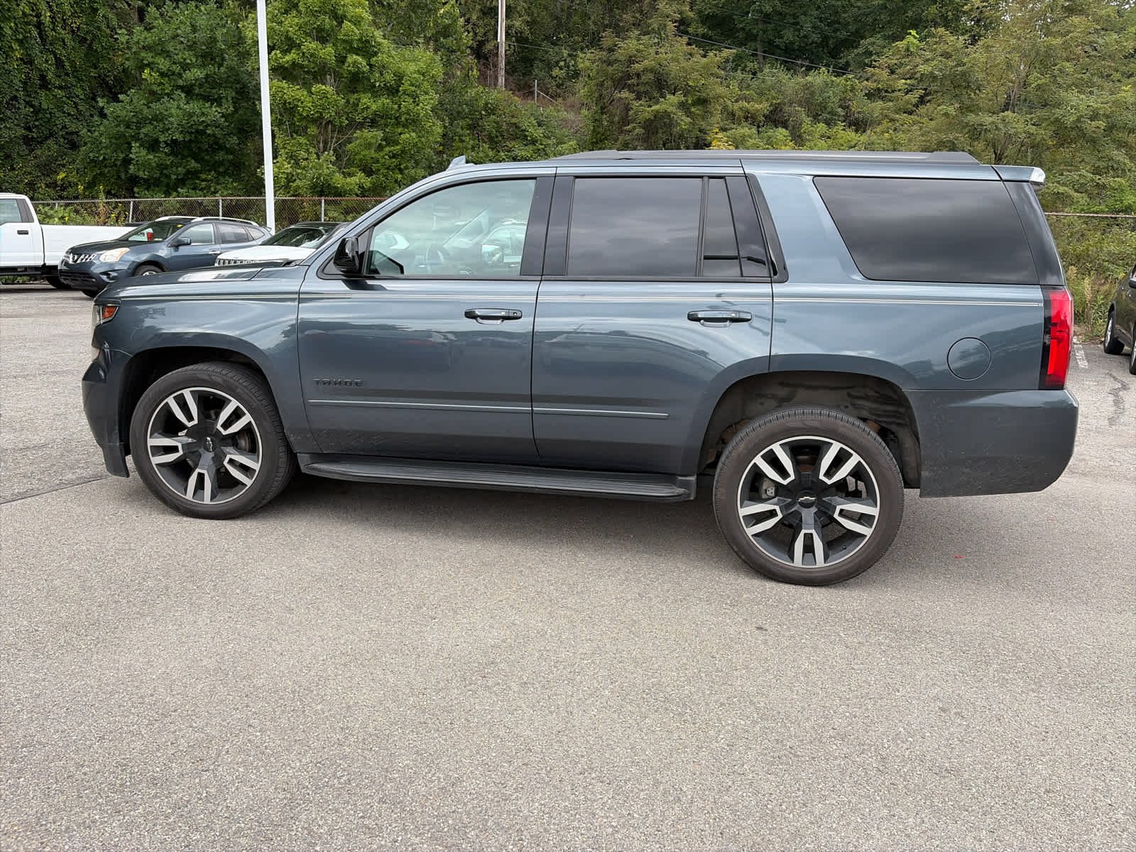 Used 2019 Shadow Gray Metallic Chevrolet Premier image 16