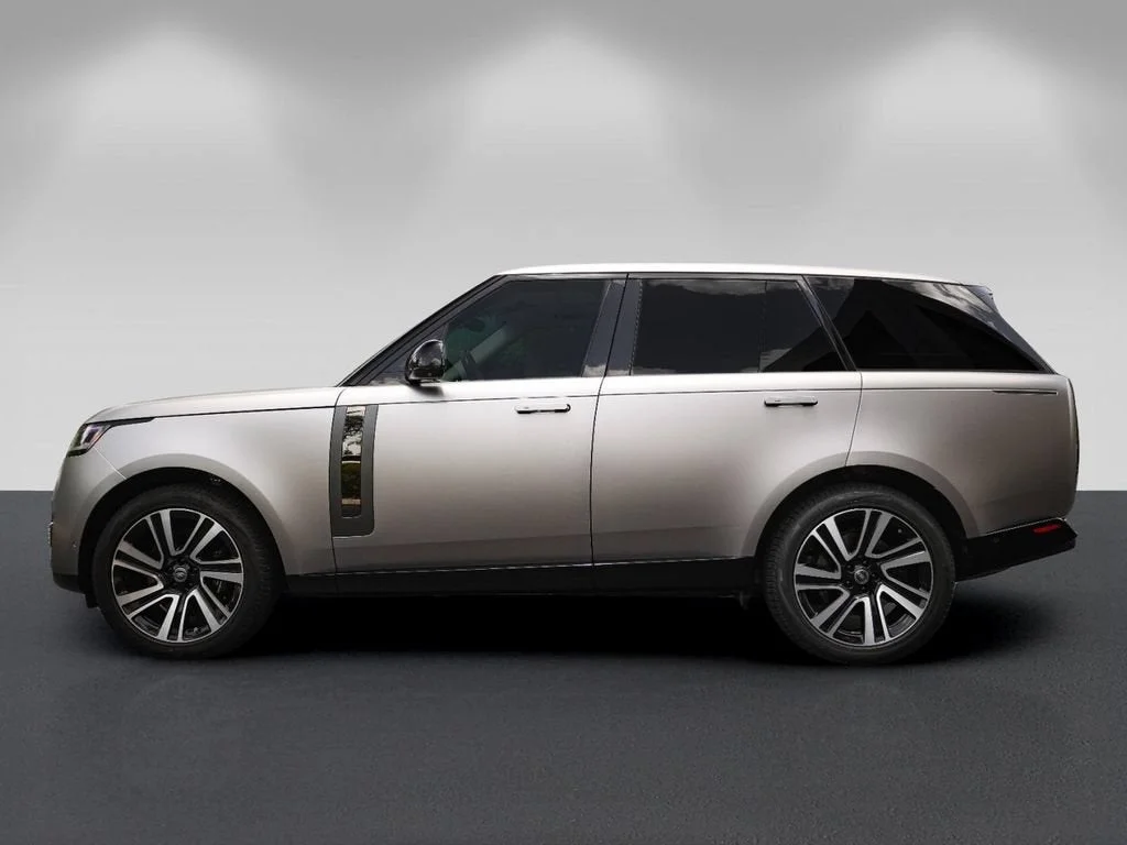 Used 2023 Flux Silver SV Bespoke Ultra Metallic Satin Land Rover SV image 6