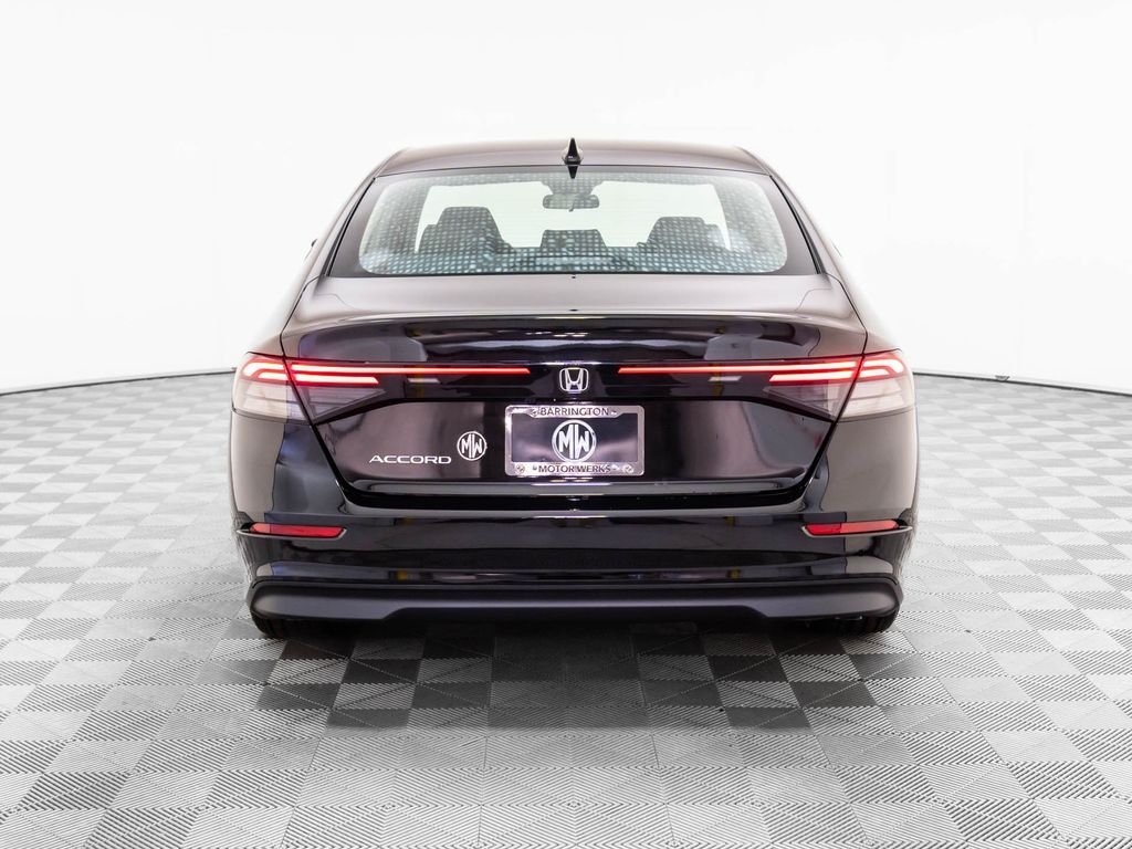 New 2026 Crystal Black Pearl Honda SE image 4