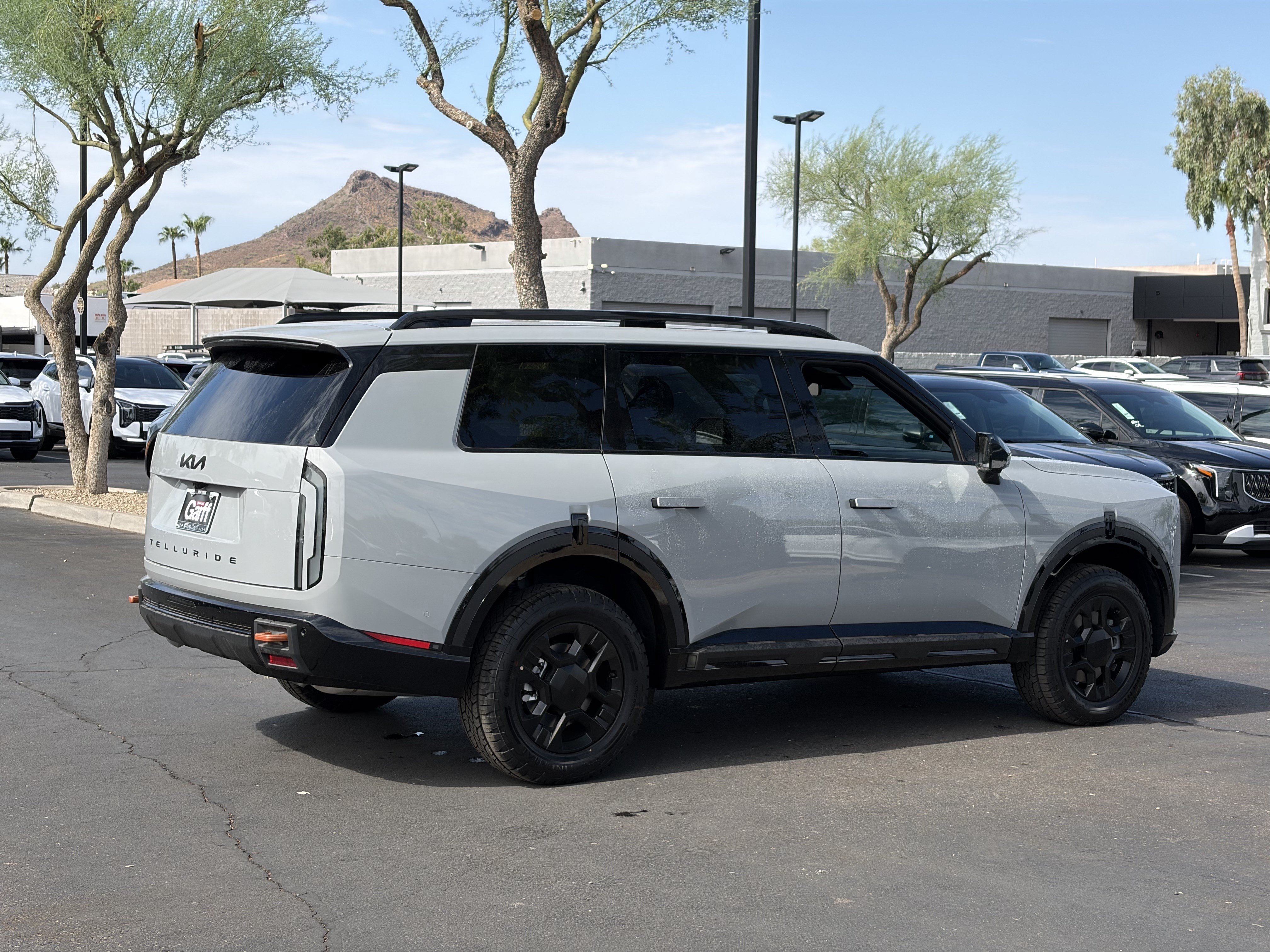 New 2027 Wolf Gray Kia X-PRO SX image 4