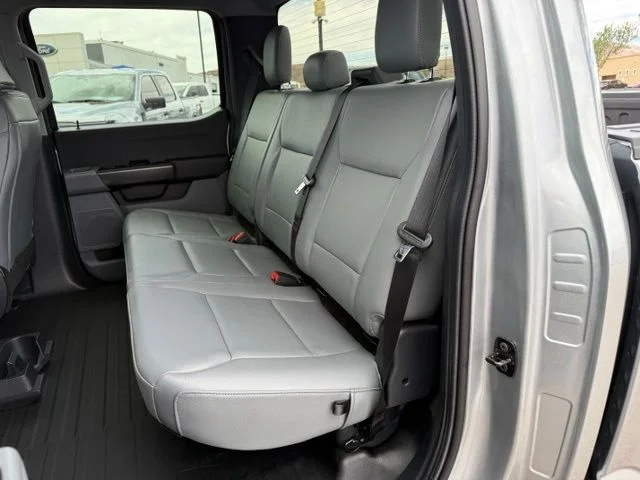 Used 2025 Silver Ford XL image 32