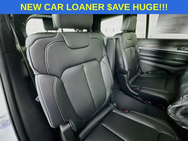 New 2026 Bright White Clear-Coat Exterior Paint Jeep Limited image 28