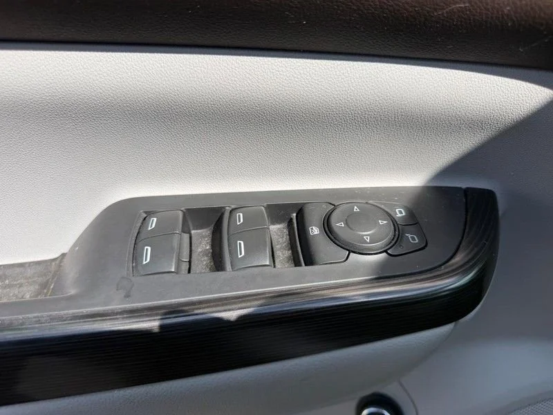 Used 2018 SUMMIT WHITE GMC SLT image 20