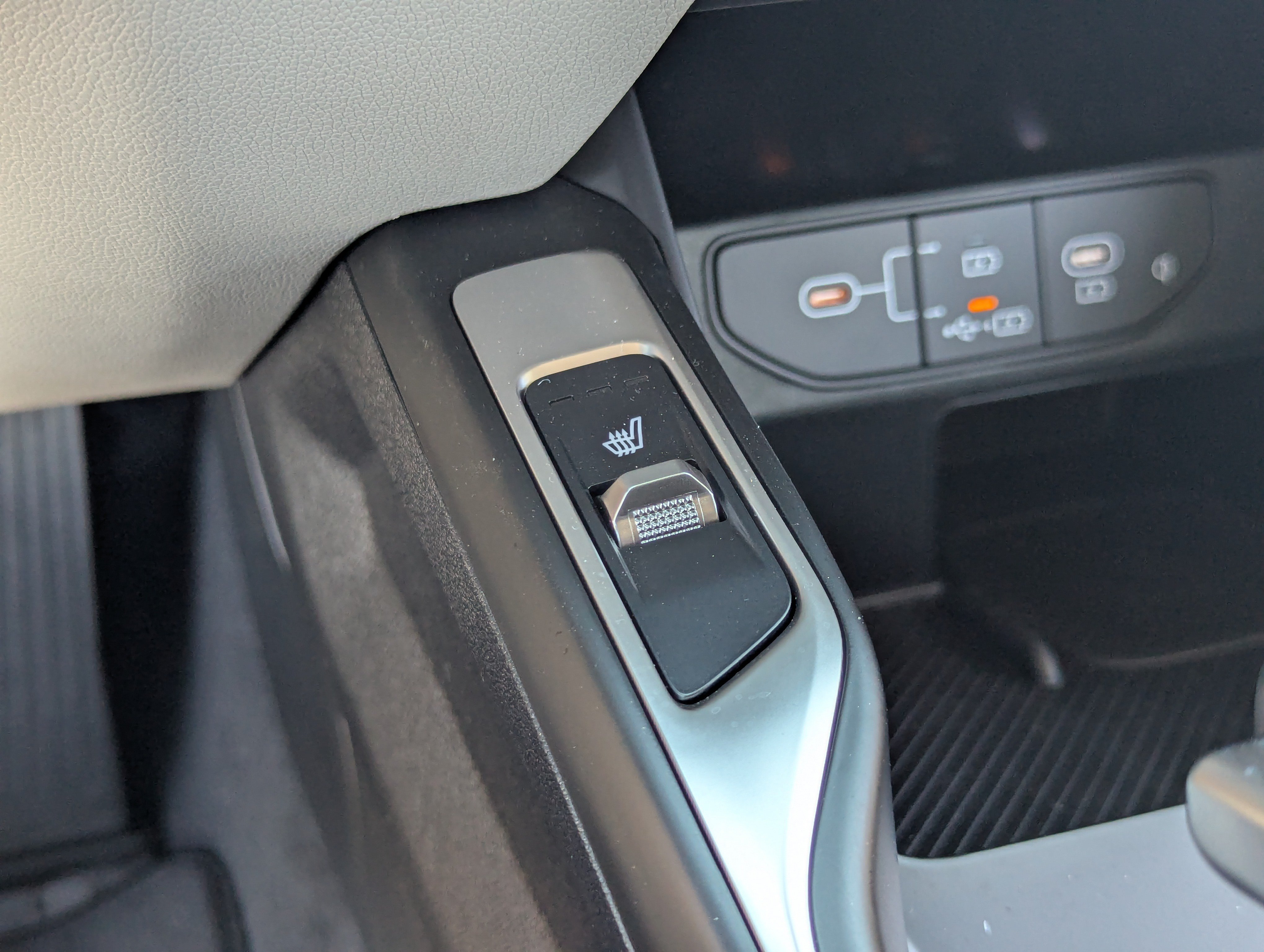 New 2026 Wolf Gray Kia S image 28