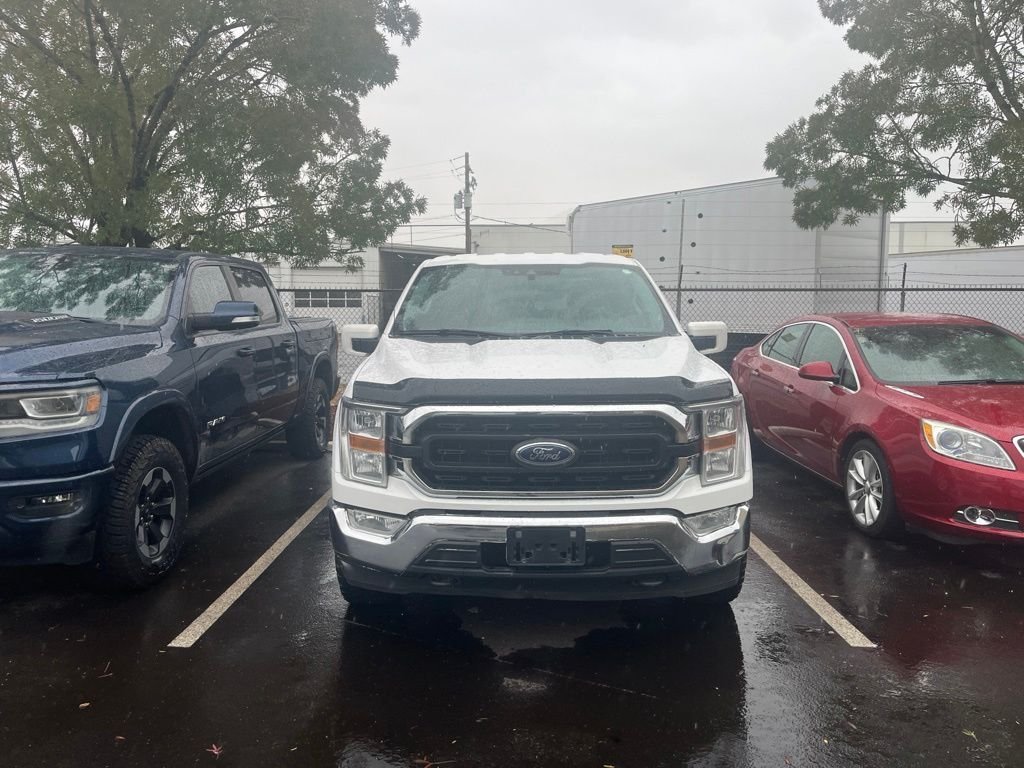 Used 2021  Ford XLT image 1